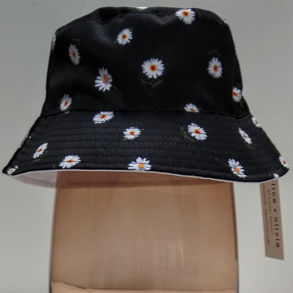 NWT Reversible Hat By Luxury Designer
Alice + Olivia